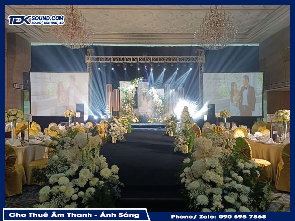 Cấu hình đèn moving head và par led trong cho thuê ánh sáng sân khấu chuyên nghiệp