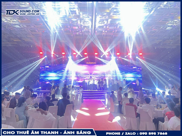 Cho thuê ánh sáng sân khấu chuyên nghiệp cho sự kiện doanh nghiệp
