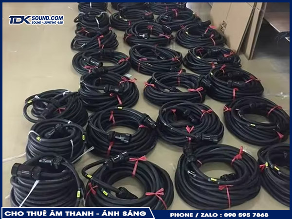 Cho Thu&ecirc; D&acirc;y Điện Nguồn kết hợp tủ điện ph&acirc;n phối &ndash; t&aacute;ch tải &acirc;m thanh v&agrave; &aacute;nh s&aacute;ng